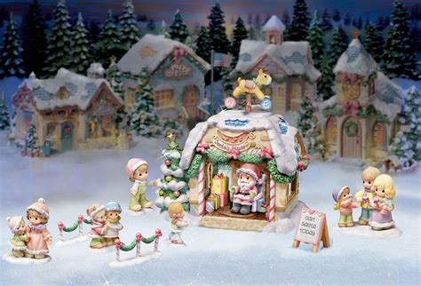 Peanuts This Time Ive Got You, Red Baron Musical Snow Globe. . Precious moments christmas village